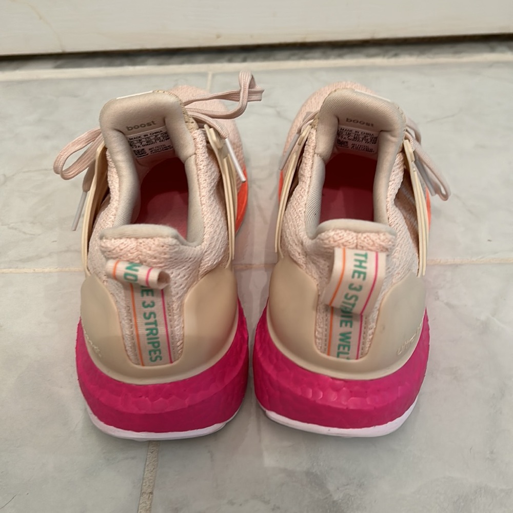 Adidas Ultra Boost DNA Size 8.5 Linen Pink Orange Women’s Sneakers - Picture 2 of 5